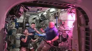 Astronauci z ISS wyhodowali własną sałatę i ją zjedli