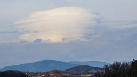 Niezwykła chmura nad polskimi górami. Boją się jej piloci samolotów
