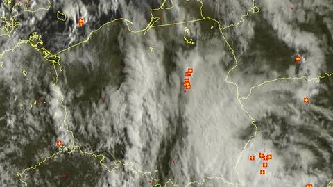 Rano przyszły słabe burze. Zagrzmiało m.in. pod Warszawą