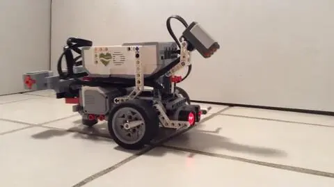 Robot doskonale się porusza i potrafi unikać przeszkody