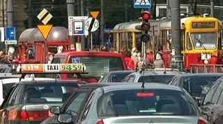 "Działkowa pogoda wydłuża drogi"