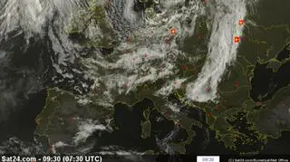 Burze oznaczone są plusami