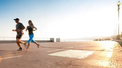 Co musisz wiedzieć, zanim zaczniesz biegać w upalnny dzień