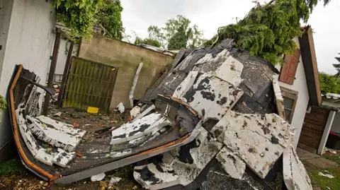 Wiatr zrywał dachy w Niemczech. Niewykluczone tornado