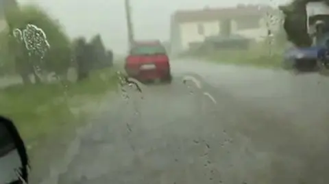 Deszcz i grad. Wasze relacje z burzowej soboty