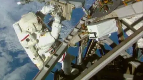 Kosmiczne spacery zakończone sukcesem. Astronauci wrócili na pokład ISS