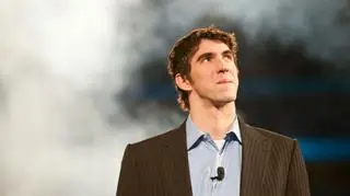 Pływak Michael Phelps twierdzi, że można oddawać mocz do basenu