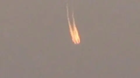 Tajemniczy obiekt na wielkopolskim niebie. Meteoryt, kosmiczny śmieć, a może samolot? 