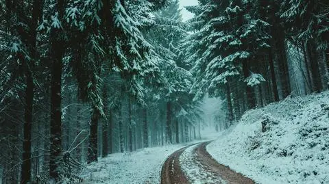 Na drogach śnieg, uważajcie
