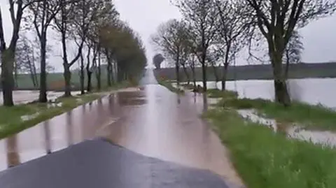 Alarm powodziowy, pożar od pioruna. Środowe burze zapamiętamy na długo