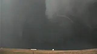Dwa tornada obok siebie