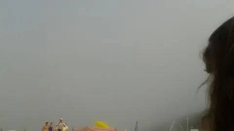 Aktualnie czytasz: Mgła na plaży. Jak dojść do parawanu?