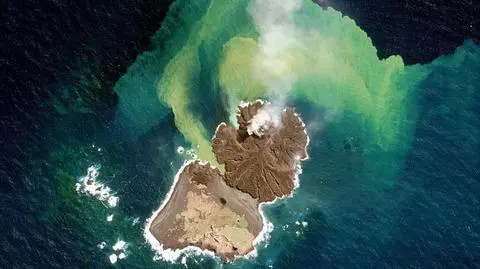 Japońską wyspę może zatopić lawa. Istnieje ryzyko tsunami