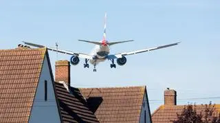 Boeing 777 podchodzi do lądowania na Heathrow 