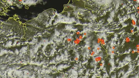 Wyładowania atmosferyczne w Polsce godz.15.00