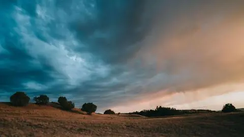 Pierwsze czwartkowe burze pojawiły się po południu