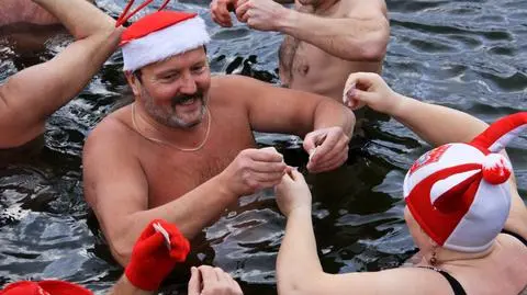 Opłatek, śledź i barszczyk w lodowatej wodzie