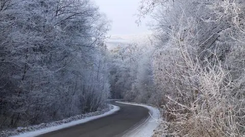 485 pługów walczy ze szklanką i śniegiem