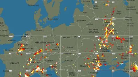 Wyładowania atmosferyczne nad Polską (godzina 17.30)