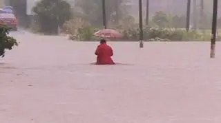 Zalane są domy, drogi i pola uprawne