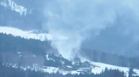 Śnieżny wir nad Skjak