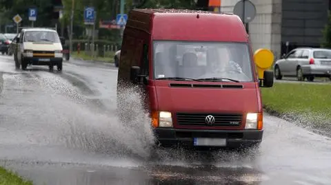Deszcz, burze i gorąco utrudnią jazdę