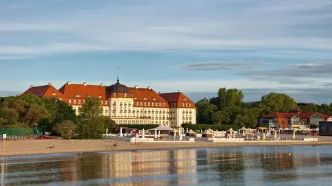 Sinice rozkwitły w Olsztynie i Trójmieście. Władze zakazały kąpieli