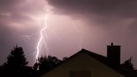 Obowiązują ostrzeżenia przed burzami z gradem