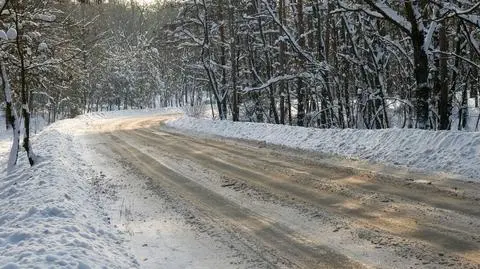Na drogi może spaść jeszcze trochę śniegu