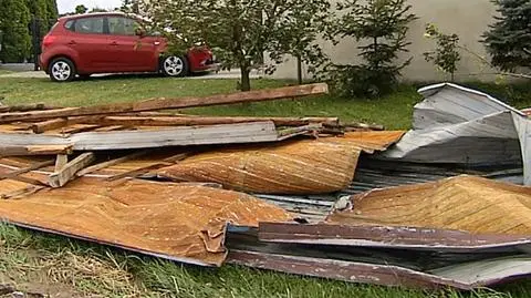 Ofiara śmiertelna, ranni. Wiatr wyrywał drzewa i zrywał dachy z budynków