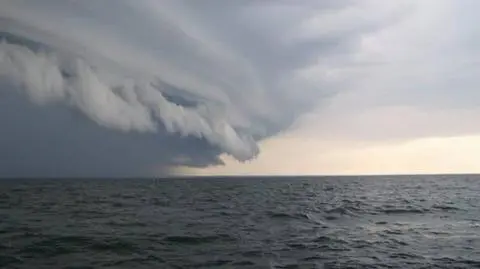 Pożeglować będzie można, poopalać się już nie