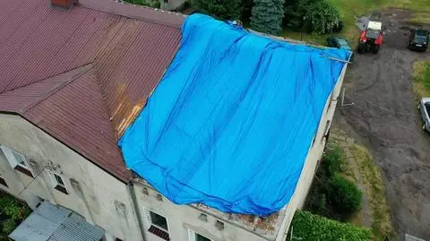 Burza zerwała część dachu