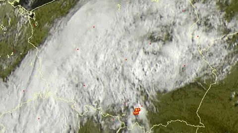 Nad Polską grzmi. Wyładowania notuje się na południu