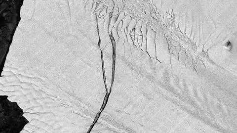 Pęknięcie w lodowcu Pine Island Glacier w 2013 roku