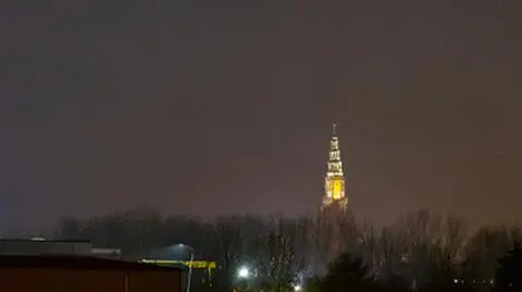 Jowisz i Saturn widoczne na niebie