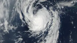 Cindy poruszała się z prędkością 85 km/h na Oceanie Atlantyckim