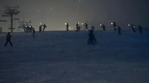 Sznur pochodni na Szymoszkowej. Sezon narciarski otwarty!