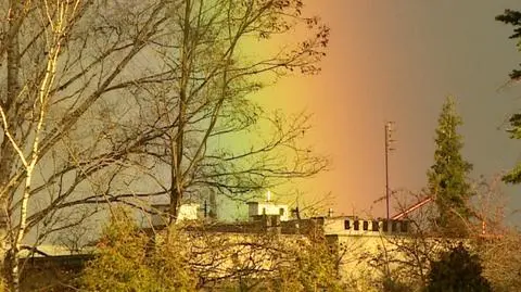 Tęcza na osłodzenie pochmurnego i wietrznego dnia