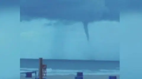 Tornado zakłóciło spokój plażowiczów