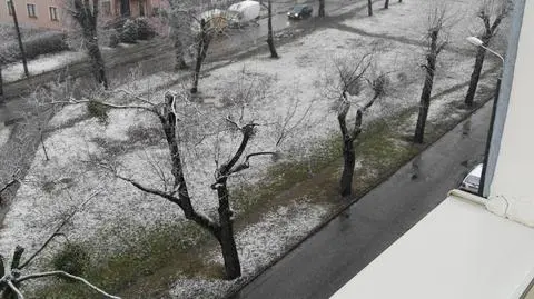 Aktualnie czytasz: Front przyniósł burze, deszcz i śnieg