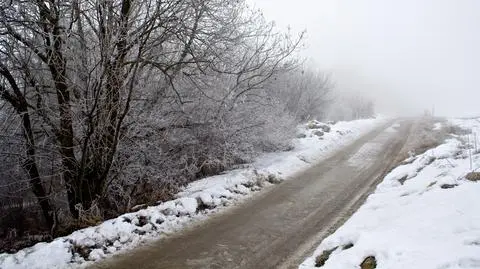 Prognoza pogody na dziś: popada deszcz i deszcz ze śniegiem