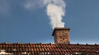 Uważaj co spalasz w piecu