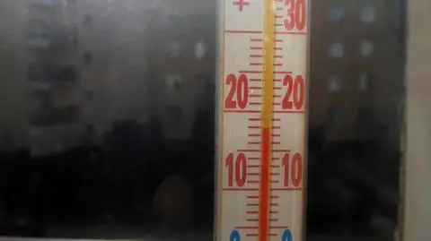 W Giżycku o godzinie 12.45 na termometrze na słońcu jest aż 18 stopni powyżej zera!!!
