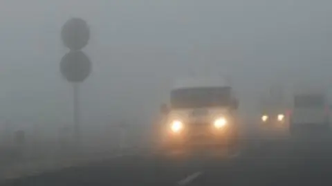 Mgły utrudniają poranne podróże