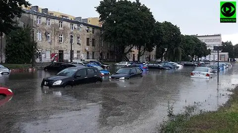 Zalało ulice kilku miast