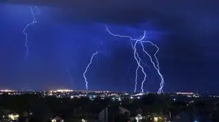 Najsilniejsze błyskawice mają 250 tysięcy amperów