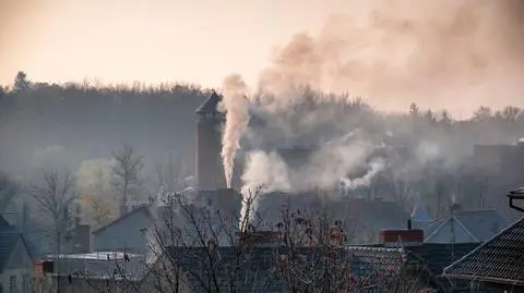 Smog utrudnia oddychanie. Fatalna jakość powietrza