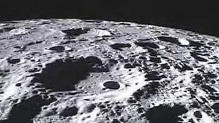 Powierzchnia Księżyca na nagraniu z sondy Ebb