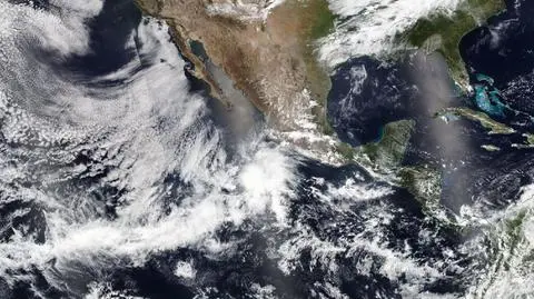 Burza tropikalna Andres na zdjęciu satelitarnym (NASA Worldview)