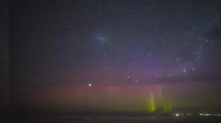 Aurora australis pojawiła się na niebie